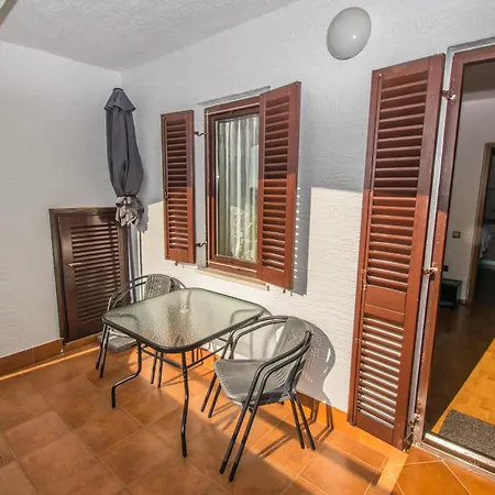 Punta & Vista In Krk Apartmán *