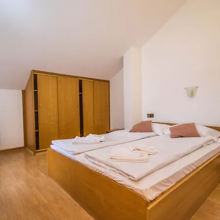 Punta & Vista In Krk Apartmán