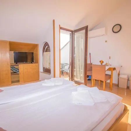 Apartment Punta & Vista In Krk