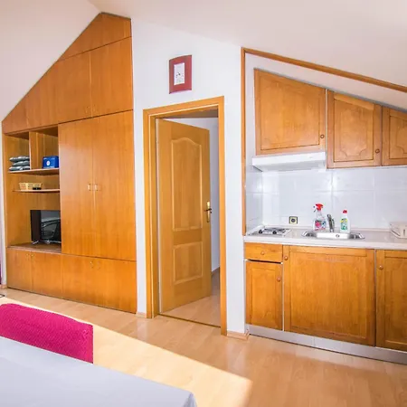 Punta & Vista In Krk Apartmán *