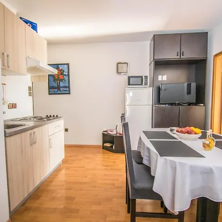 Apartment Punta & Vista In Krk *