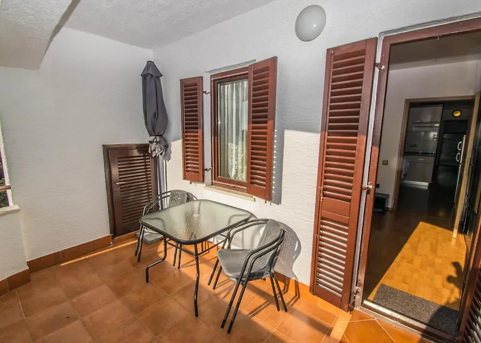 Punta & Vista In Krk Apartament *